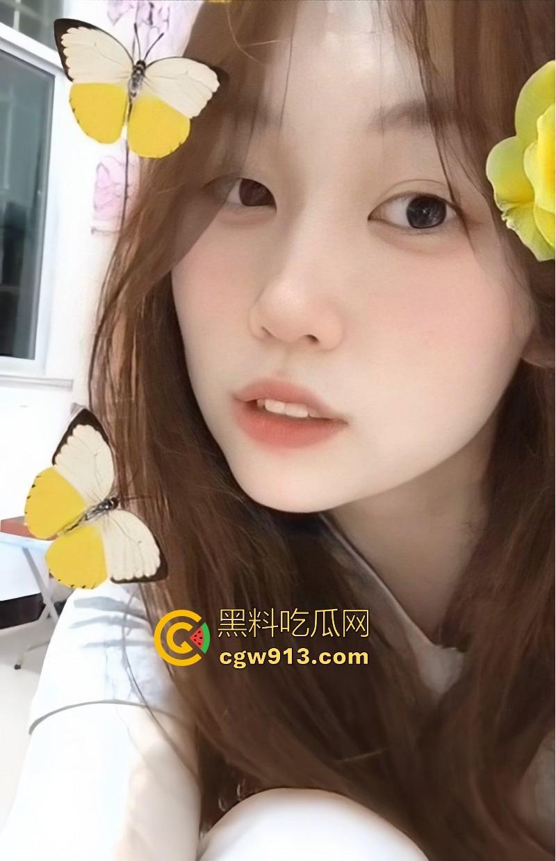 广州白云学院清纯少女【赵莉】私密视频流出，绝美脸蛋黑丝美腿，白嫩淫穴自慰淫水狂喷，简直就是极品！-1