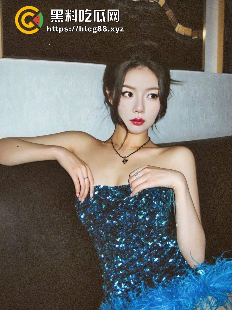 群里哥们女友给金主包养，洗逼里精液还报备，男主舔着等女友日完约会，真他妈绿帽王！-13