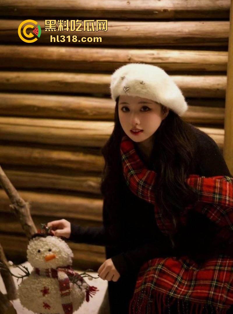 山东艺术学院油画系系花【乔若雨】清纯女神与纹身黄毛约炮，无套后入猛操，呻吟声充满整个房间！-4