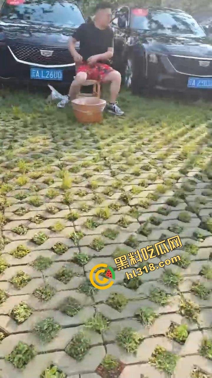 凯迪拉克聚会开到野外，把全会所女人都包了，足浴热舞酒水不断，真有你的凯之星！奢靡盛宴谁能比？-6