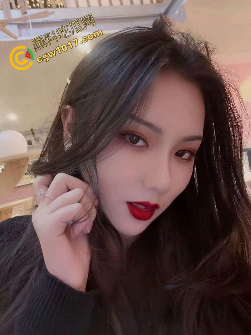 南航校花【罗诗涵】现实版“少女升职器”!纯洁外表下欲望横流,肉体和心灵都被大鸡巴彻底征服,为升职甘做领导肉便器!-1