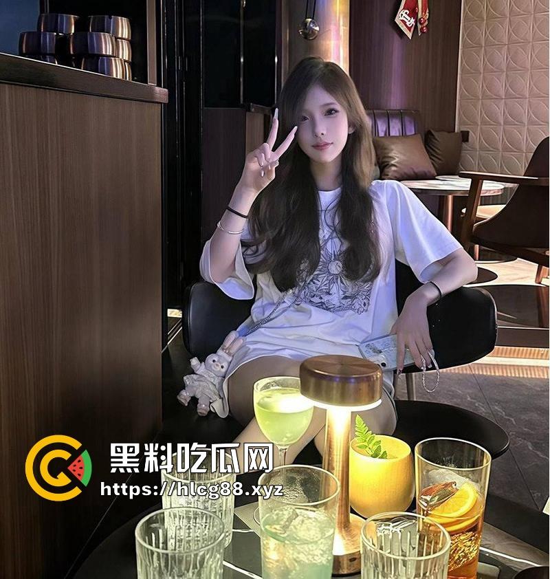 广东职业技术学院19岁母狗【李颖莹】清纯反差婊粉嫩馒头逼 大尺度裸舞用笔自慰视频调教 很有撸点!-8