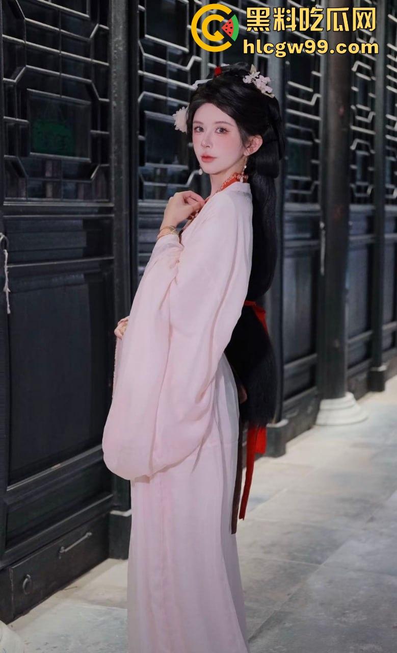 【上海故事汇】小心人贩子人妖张萌,这乡下妖精靠卖人骗屌混饭吃,假逼修得稀烂还出台卖肉!-11