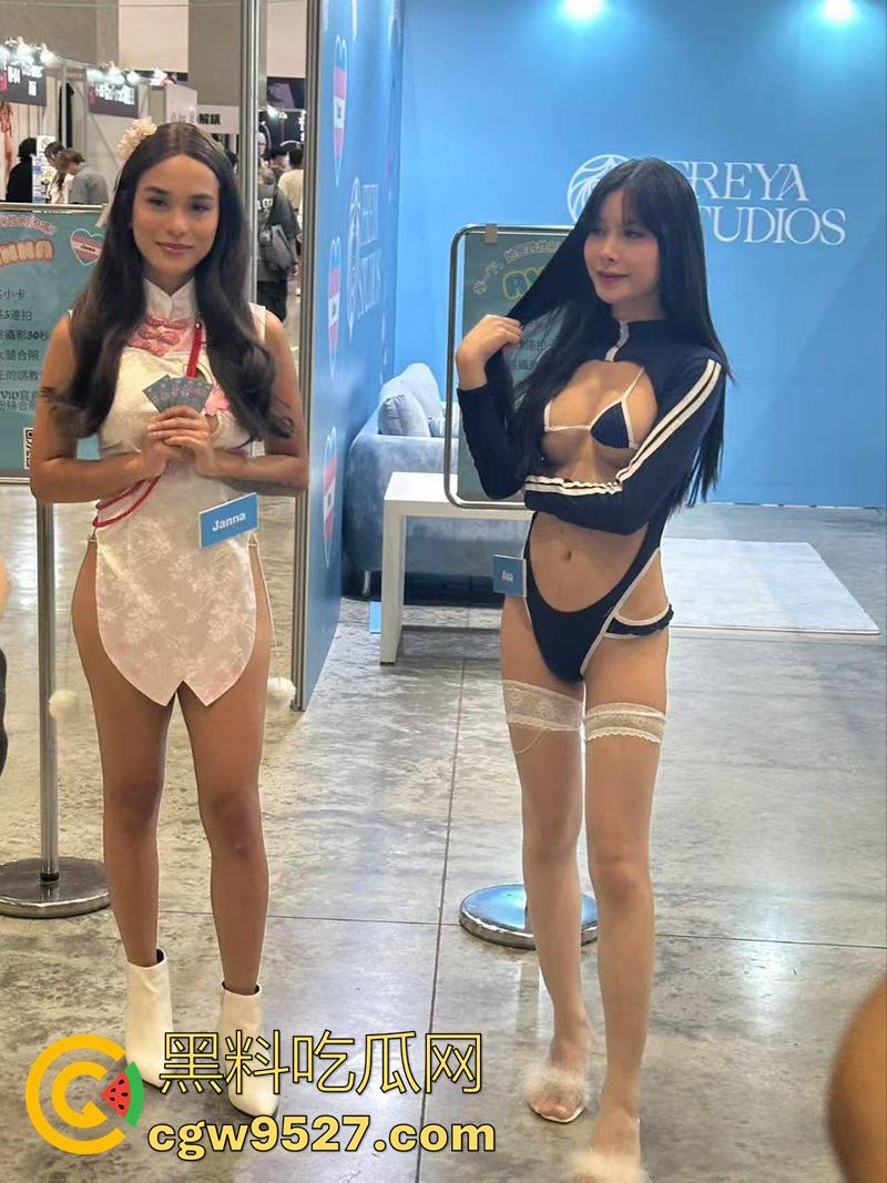 这才是男人天堂啊，台湾成人展盛况，各路老师齐聚一堂，大胆展示性爱姿势，这里面有你喜欢的老师吗？-9