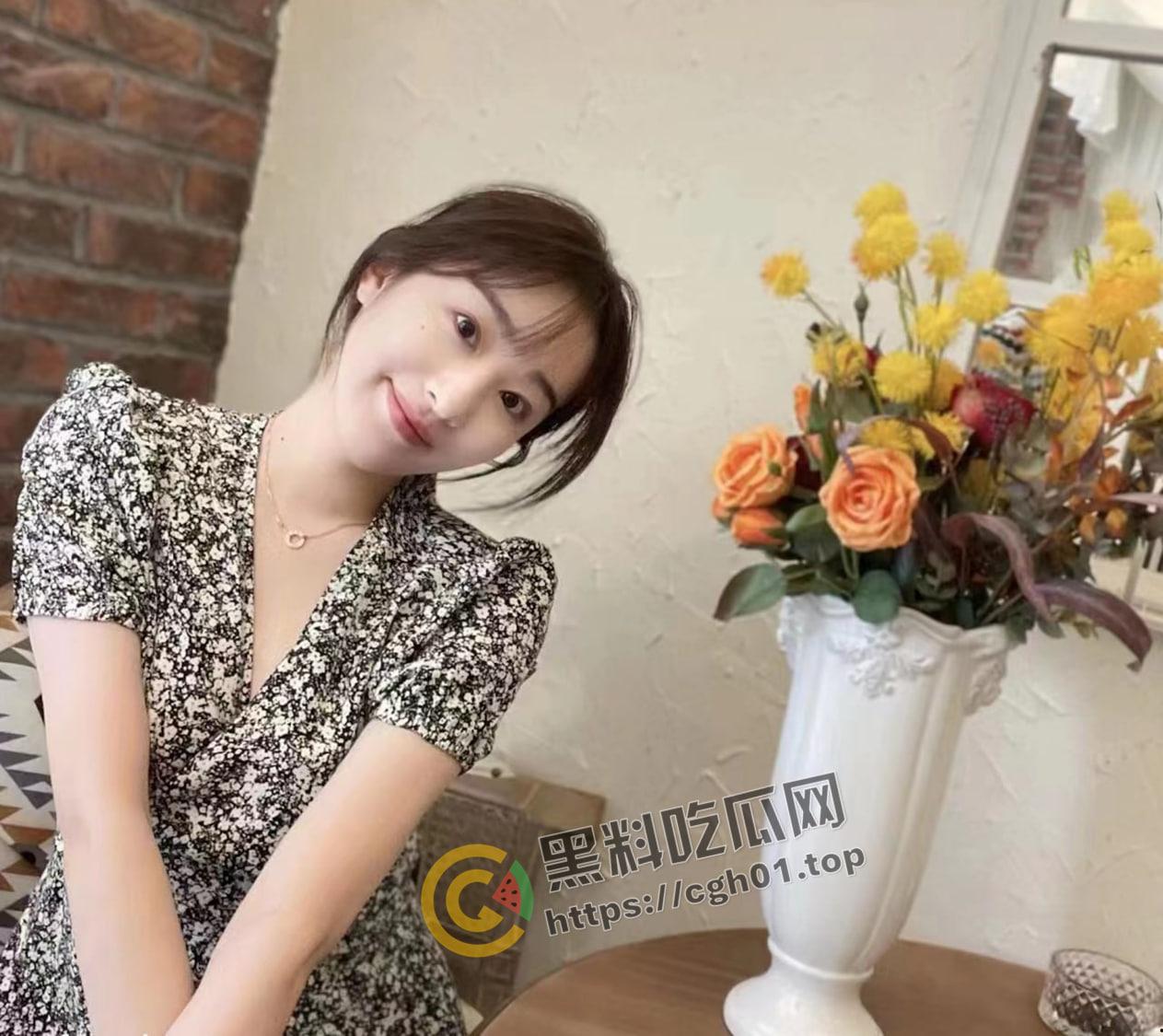 上海富家乖乖女与男友旅拍做爱合集 性欲机器一样的小母狗 铁肾也要遭不住-1