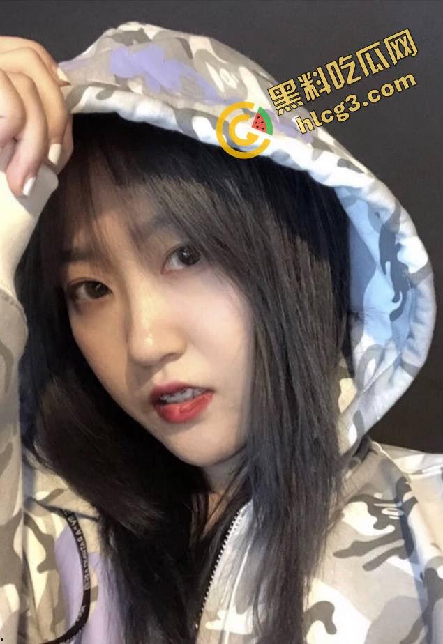 上海交通大学极品反差婊『徐雅茹』肉眼可见的骚 不雅性爱合集通通泄密流出!-1