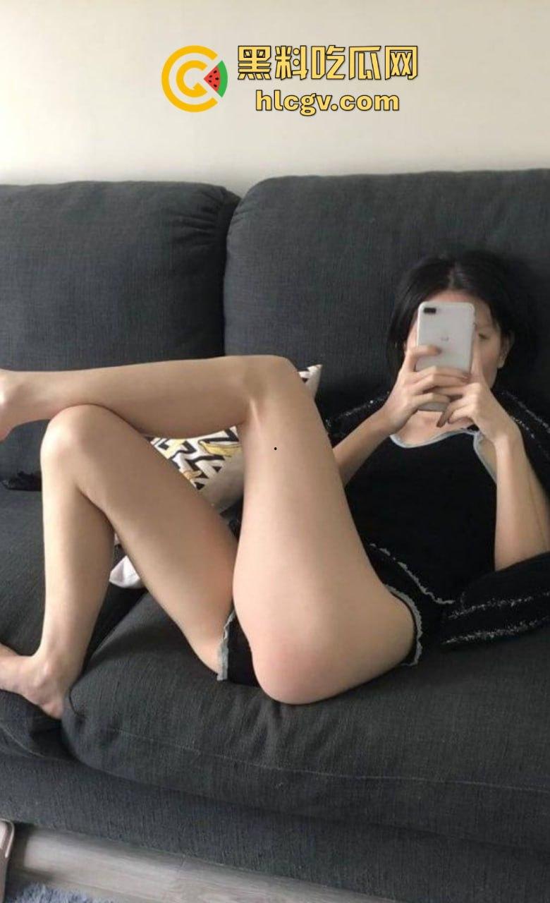 南充美女【李婉钰】被前男友曝光私密视频!黑丝长腿玩兴跳,长棍插穴骚气爆棚!-11