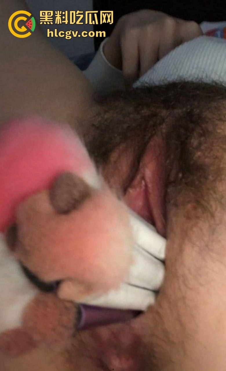 南充美女【李婉钰】被前男友曝光私密视频!黑丝长腿玩兴跳,长棍插穴骚气爆棚!-13