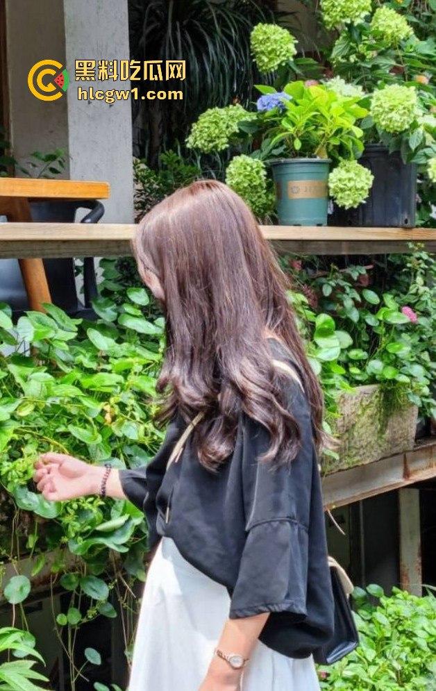 重庆骚货『严乐怡』母狗转型记全过程曝光！从高冷妹子到暴力口交滴蜡专家，女人开发出来才知道多骚！-1