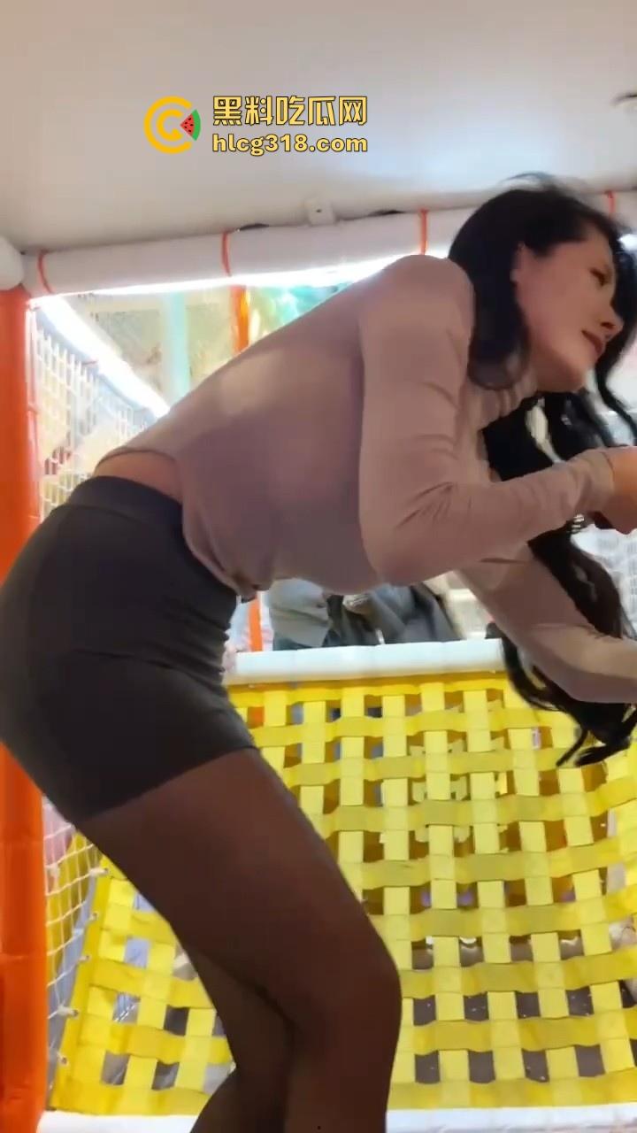 极品御姐也成为了我的胯下之物,身材丰满巨乳诱人,化身无情打桩机,把少妇操得淫水直流!-4