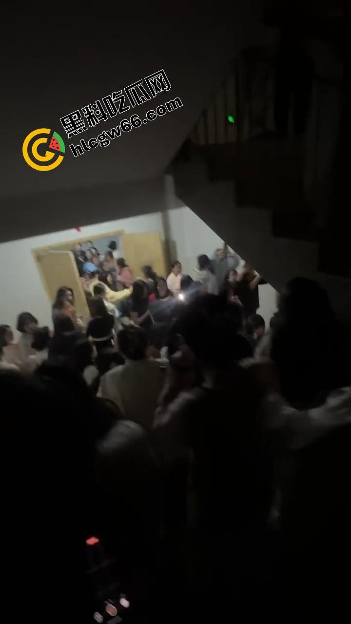 东湖副教授『林旺』顺带当床上导师?妻子实名举报湖南高校教师出轨女学生,学校火速成立调查组!-21