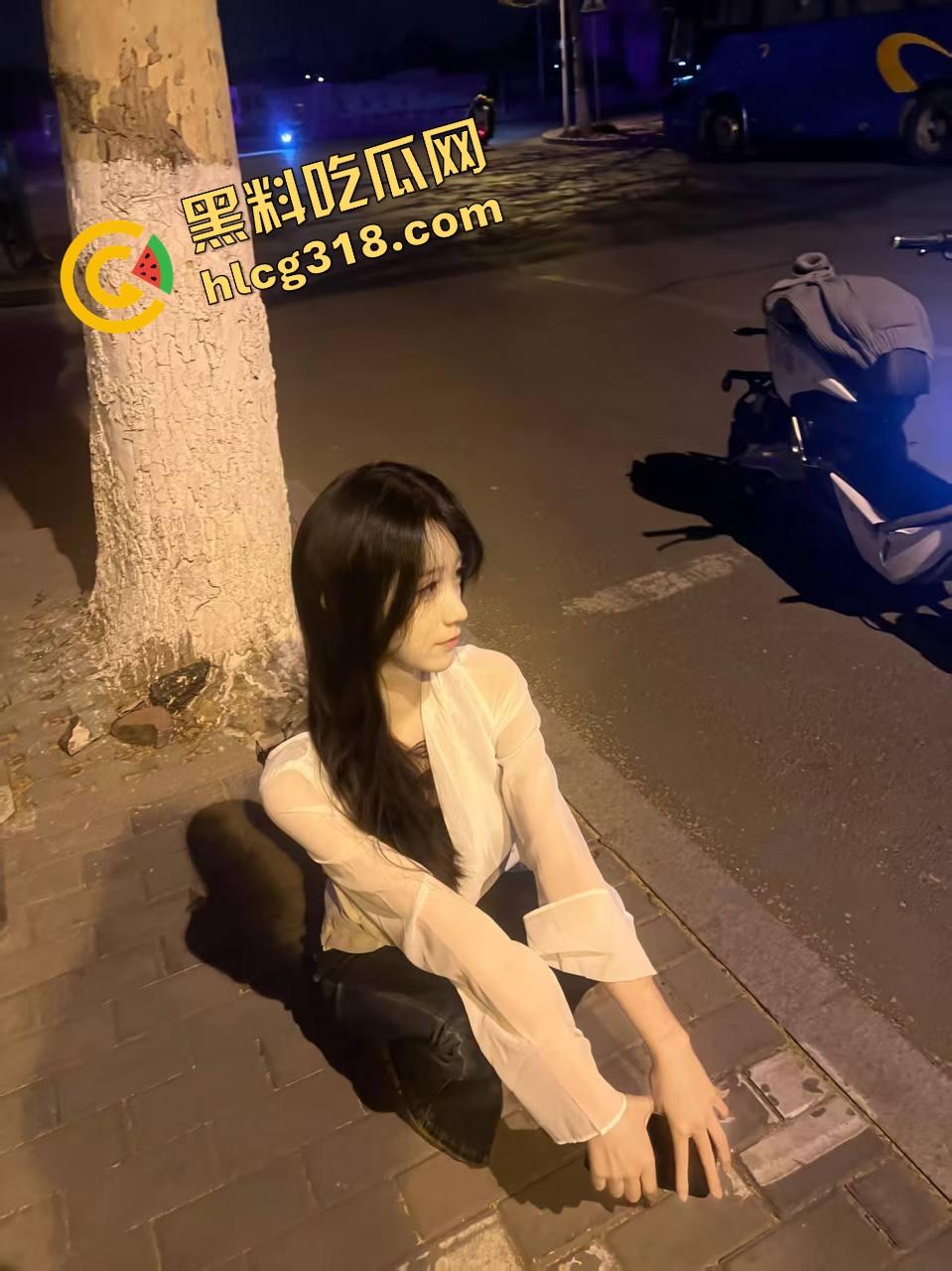 这逼是5V直流还是220V交流？这女人靠电击爽成神经病，去缅北都嫌不够刺激爽到抽搐！-4