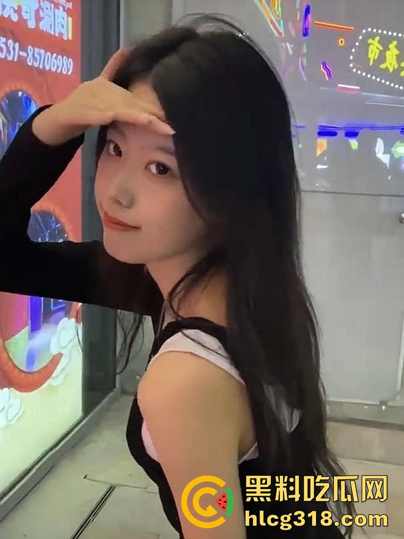 南通长腿反差婊【罗婷嘉】，细腰肥臀身材极品，分手后偷开男友家门锁，只为了追求大鸡巴的快乐！-3