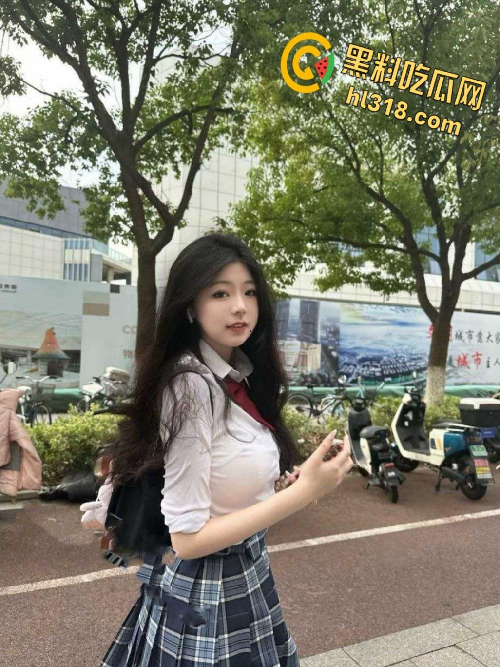 苏州农业技术职业学院【陈思言】，树洞约出来的巨乳学生妹，第一次见面就开房，直接调教成小母狗 !-2