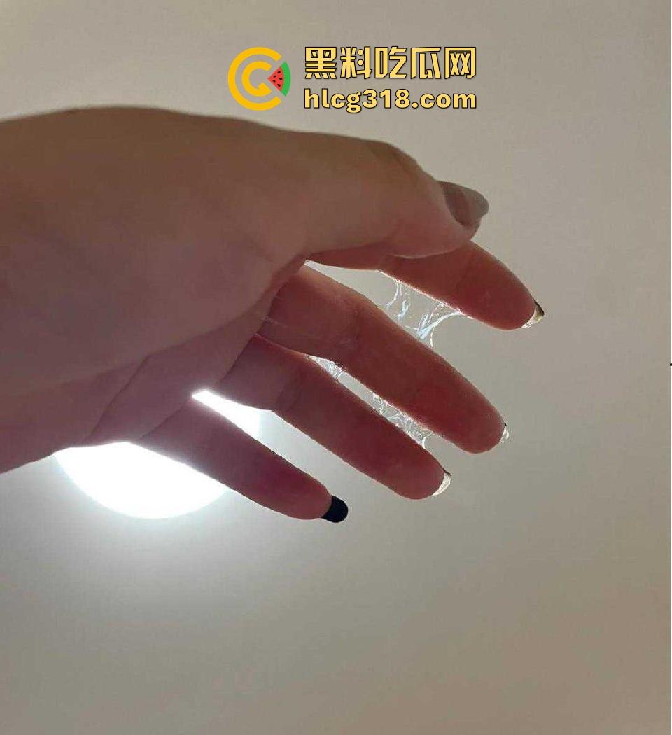 杭州广告公司【李佳怡】微信聊骚勾引网恋对象，一本正经的反差婊，不雅视频和照片曝光流出！-14