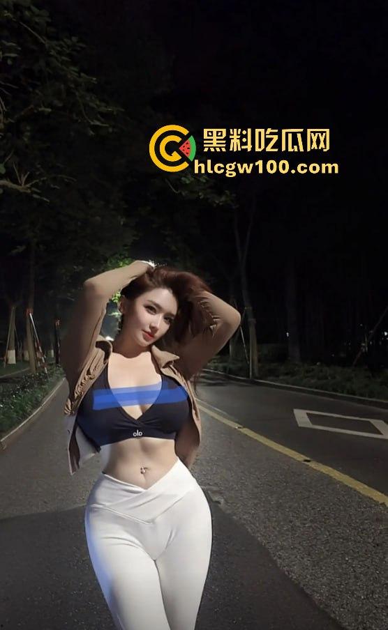 抖音50万粉健身网红【健身小猫】不雅视频泄露，线下陪金主爸爸玩花样，健身身材劲爆，淫技独道玩到喷射不停！-8