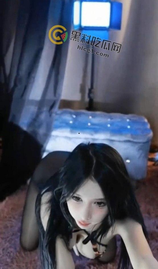 抖音热门网红「万 0」开启粉丝特权！600元入群，Ins私发裸露舞蹈视频！-3