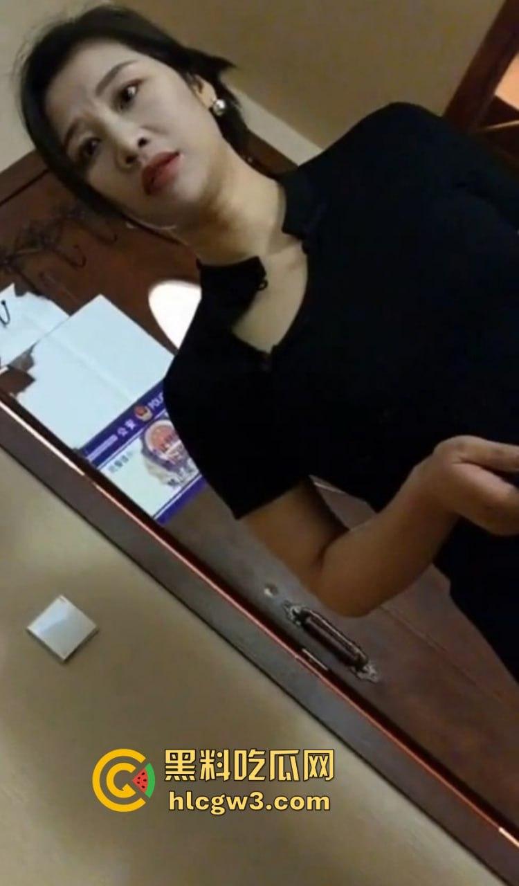 398找技师打飞机 98号人妻少妇手活太绝几下就弄出来 周末了瓜友们加油站安排上了吗?-2