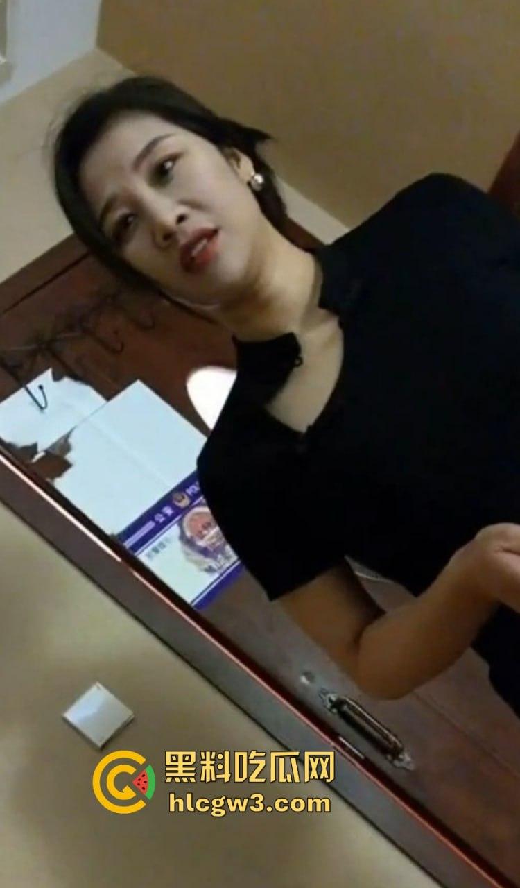 398找技师打飞机 98号人妻少妇手活太绝几下就弄出来 周末了瓜友们加油站安排上了吗?-3