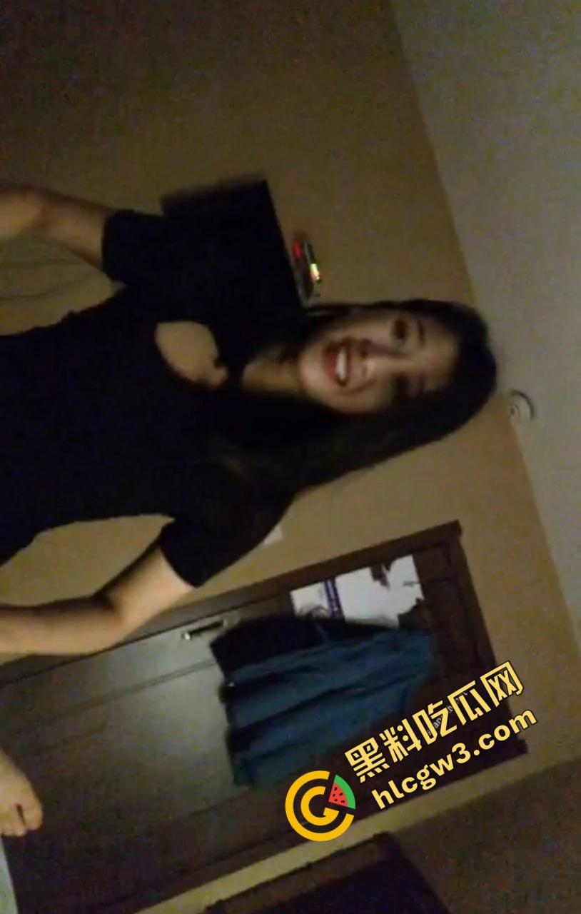 398找技师打飞机 98号人妻少妇手活太绝几下就弄出来 周末了瓜友们加油站安排上了吗?-8