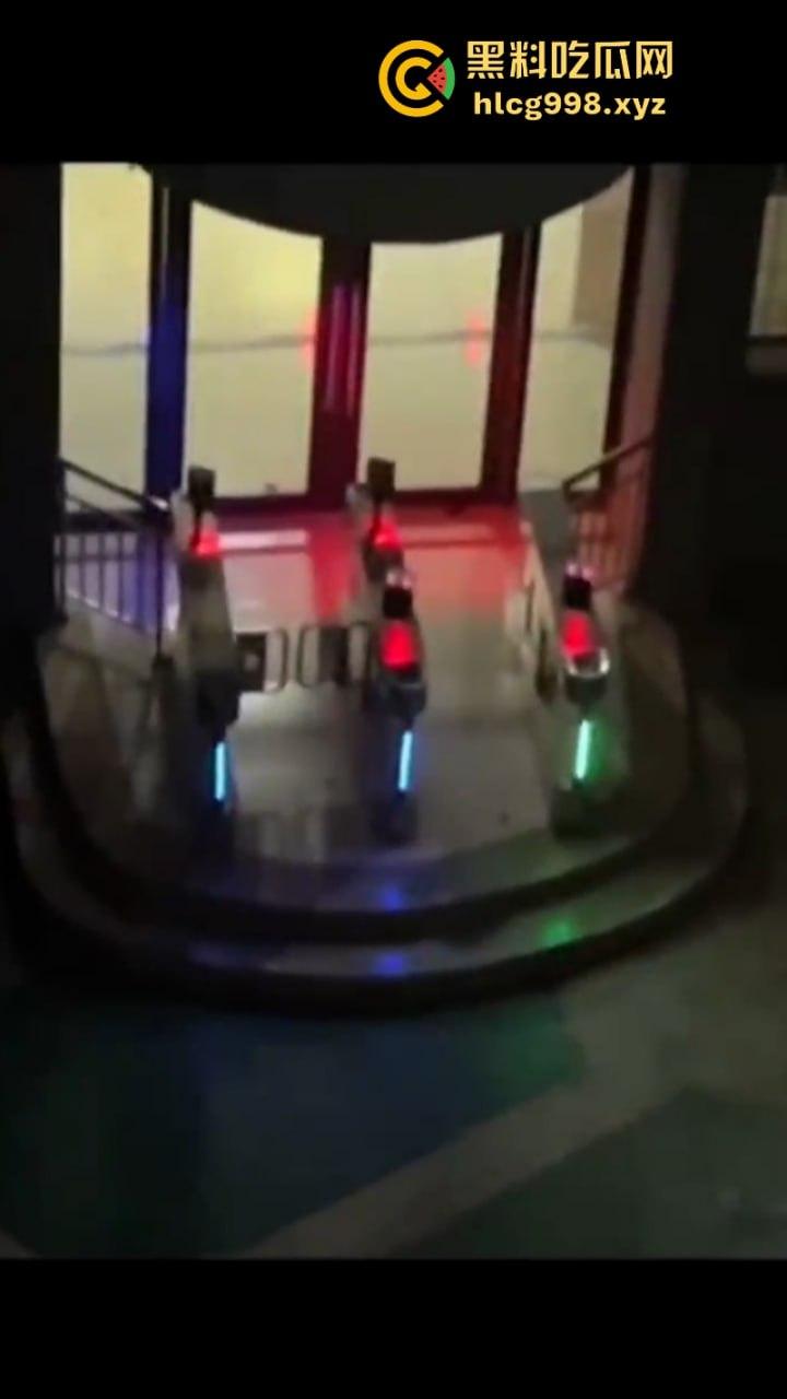 海南桂林洋学校半夜鬼哭？ 被视频第3秒吓到了 这谁来解释一下？？-3