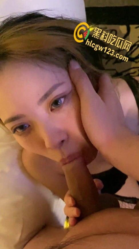 台湾IG网红极品身材大奶,和男友淫荡不雅自拍流出,高颜值极品身材脸淫荡!-7