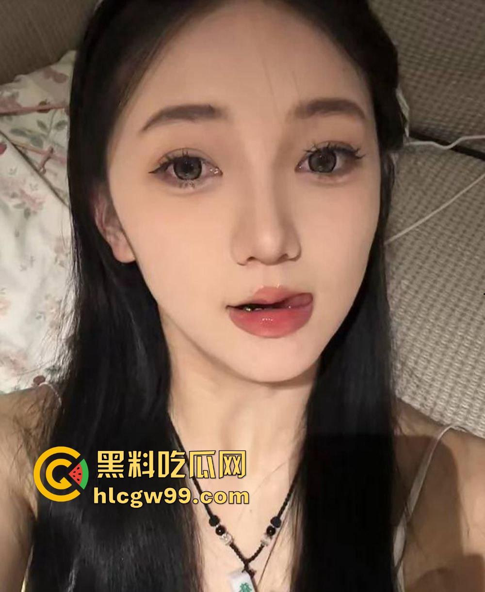 华南师范学院高冷校花【杨珍珍】不雅视频流出，别看骚货长相清纯甜美，在床上可是一把好手，极品尤物一个！-3