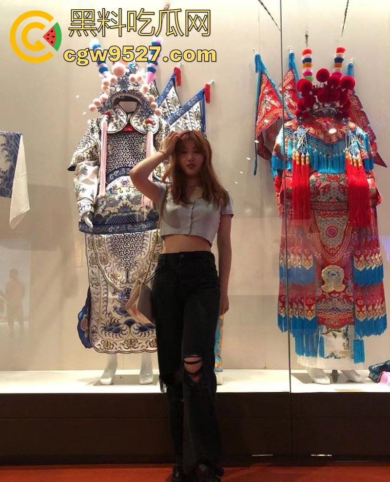 枣庄学院校花女神【何美君】，纯欲女大颜值超高，追不到的女神在床上，主动给金主口交内射！-3