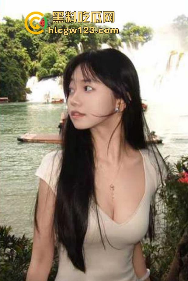 抖音10万粉丝小网红【草莓宝宝】露点福利流出 JK齐逼短裙热舞 腾讯视频裸聊大放送！-4