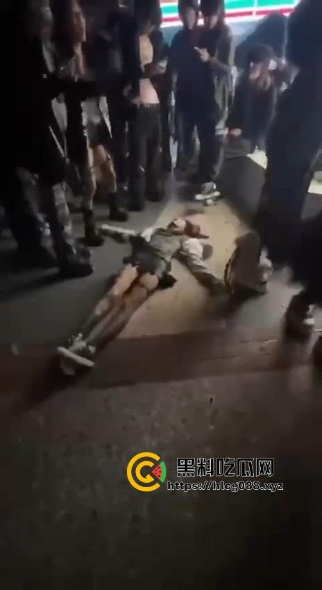 广州TRAP视觉OD音乐节大瓜，小妹嗑药嗨过头把自己嗨死，闺蜜摸胸扯丝袟还玩飞人，OD群体直接嗨进棺材！-10