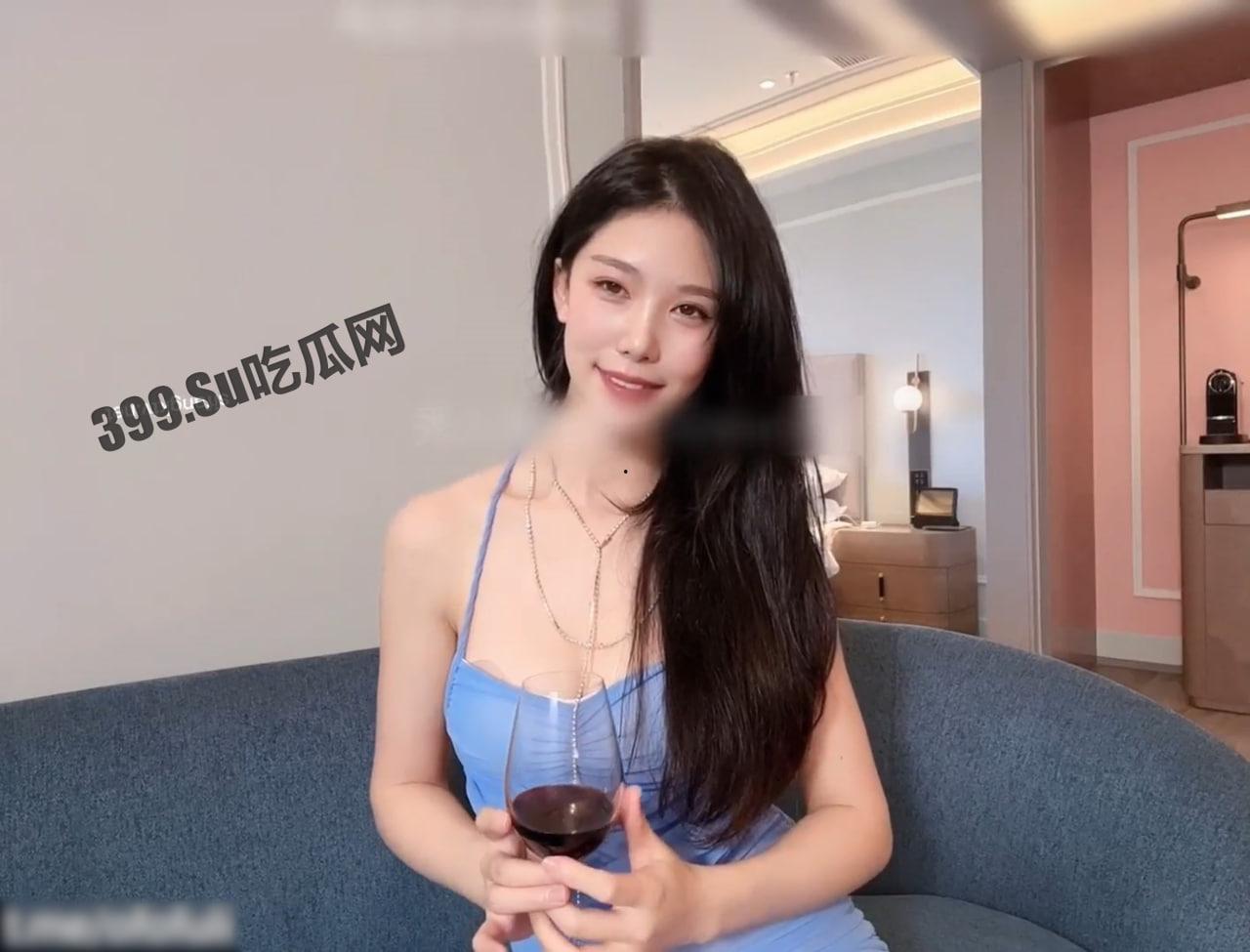 抖娘利世 最新剧情私拍【艺人与投资人】无内肉丝 各种揉摸-1