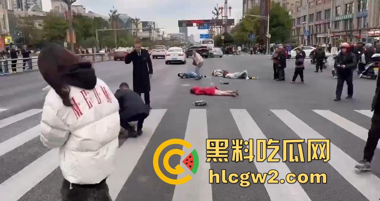 四川内江公交惨剧震惊全城!司机突发疾病酿悲剧,谁来为1死4伤的血泪买单?-5