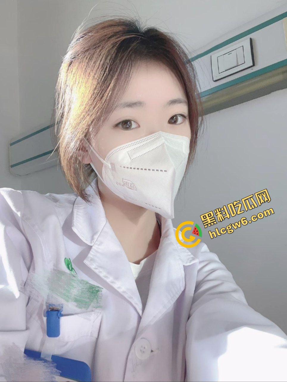 达州中医药大专金发碧眼反差骚鸡『林婧涵』口交大哥极致吸吮 抱着直插骚逼玩3P！原创曝光流出！-6