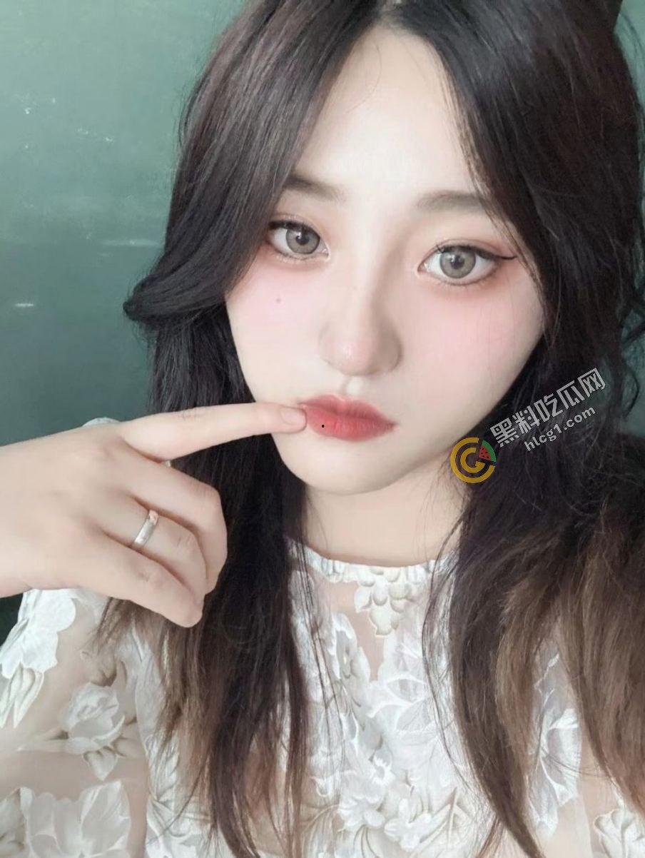 四川税务局「吴晓怡」出轨丑闻大曝光！前男友狠心投稿揭发内幕-2