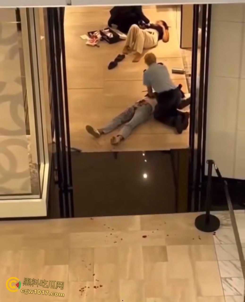 澳大利亚悉尼购物广场,发生无差别持刀砍人事件,网传现场30多人被刺,商场都是尸体多人死亡 !-7