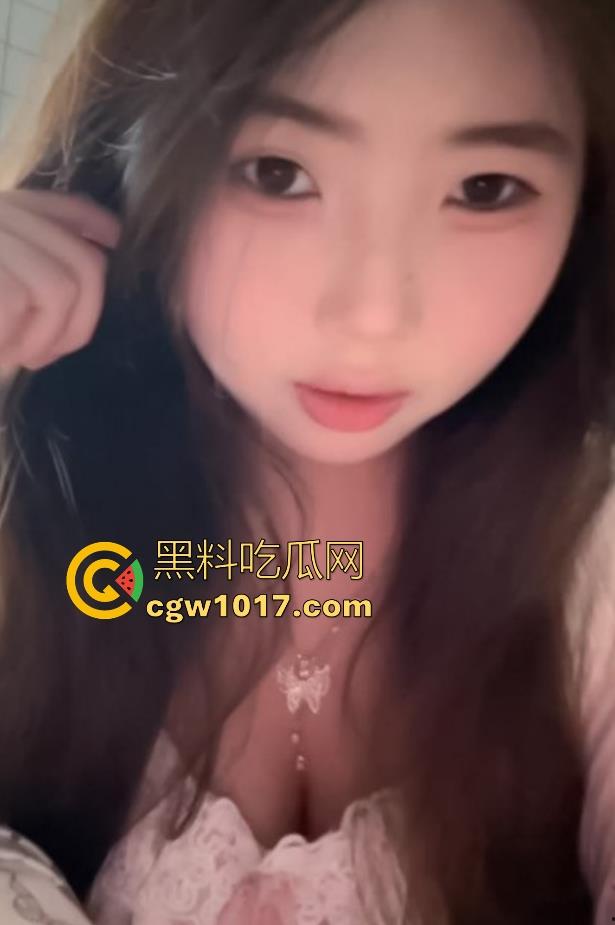 湖南师范大学微胖学姐【张星语】裸聊视频曝光,甜美脸蛋逆天豪乳白嫩诱人,纤手扣穴自慰白浆流淌!-3