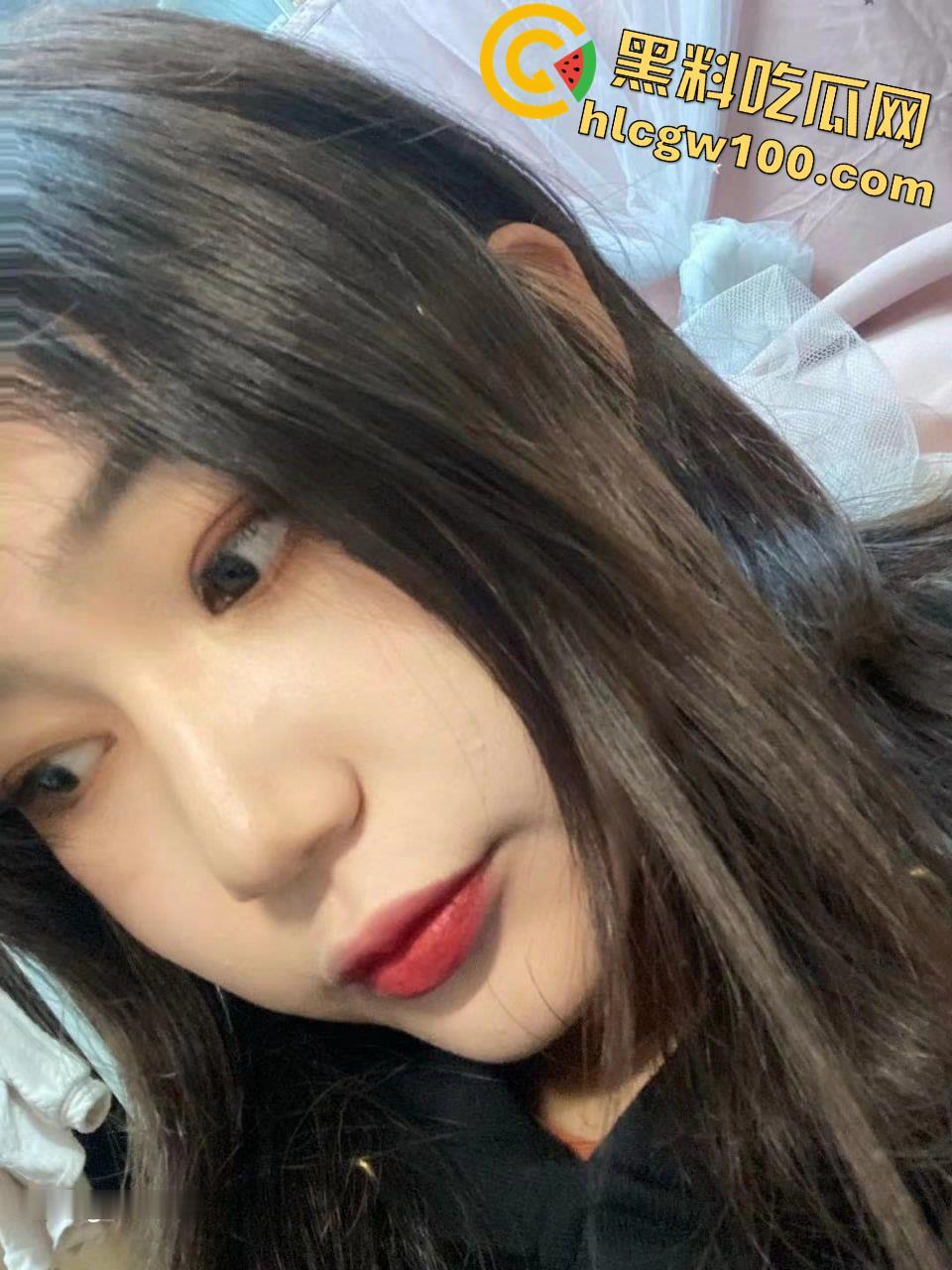 福建师范大学05反差母狗【李艳茹】,深爱制服喜欢被虐,阳具自慰淫水直留-1