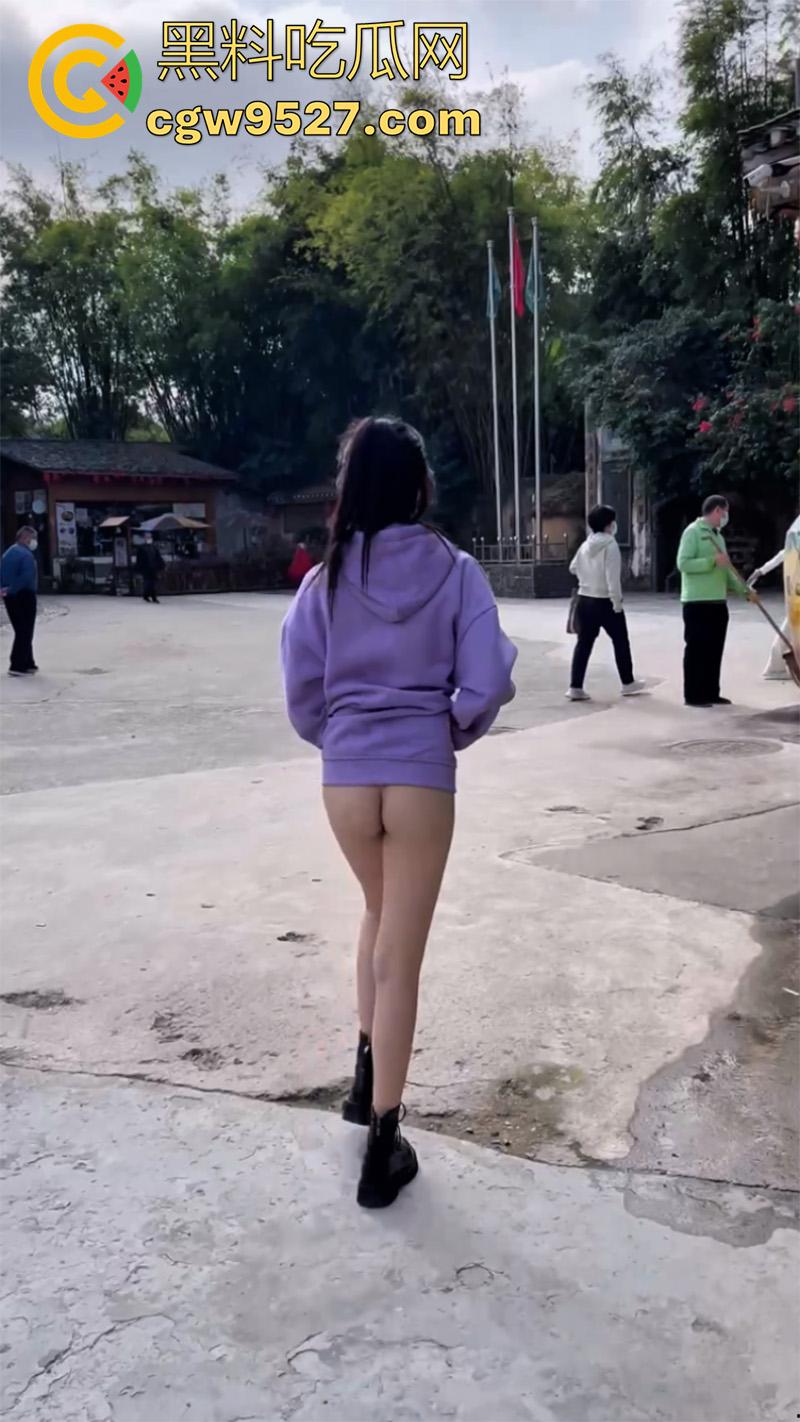 顶级长腿翘臀母狗【露娜000】，超爱露出的极品人妻少妇，美腿白嫩翘臀饱满，这身材真是无敌了啊！-2