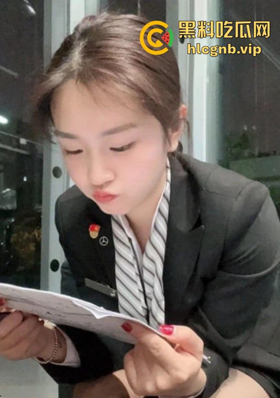 奔驰女销售蒋兮薇为业绩献身！黑丝制服酒店激战，深喉口交让客户爽翻天！-1