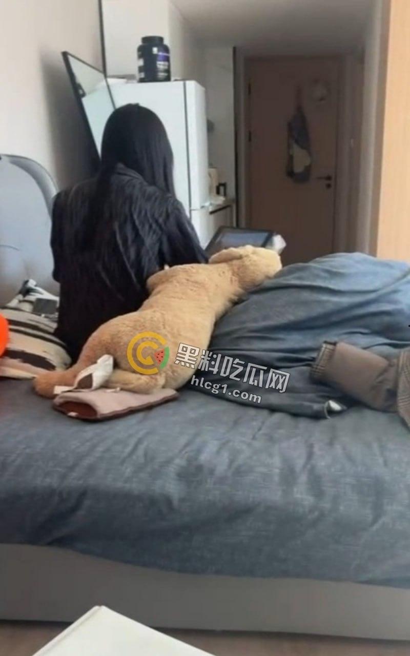 大神约啪大学艺校小仙女,偷拍曝光气质美女的母狗秘密一面!-6