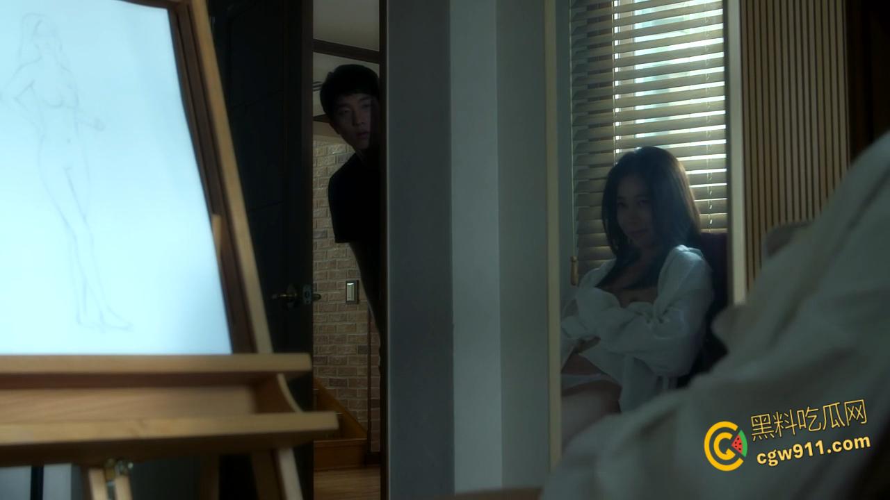 韩国三级片《妈妈的朋友2》,暑假邀约小伙惨遭偷家,饥渴少妇疯狂挑逗,厨房口交一直干到床上狂肏!-2