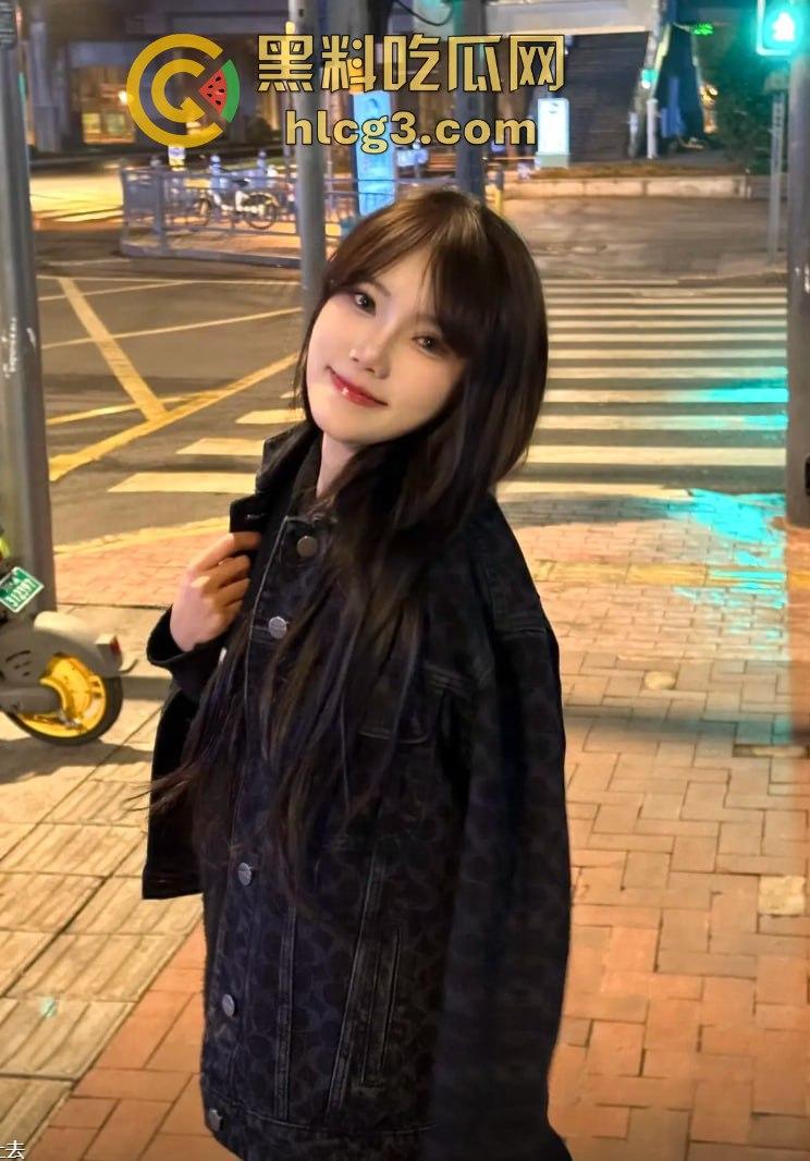 抖音主播『核爆肘子』直播遇到搞笑男大,说要看入学通知书?实则是入穴通知书!-5