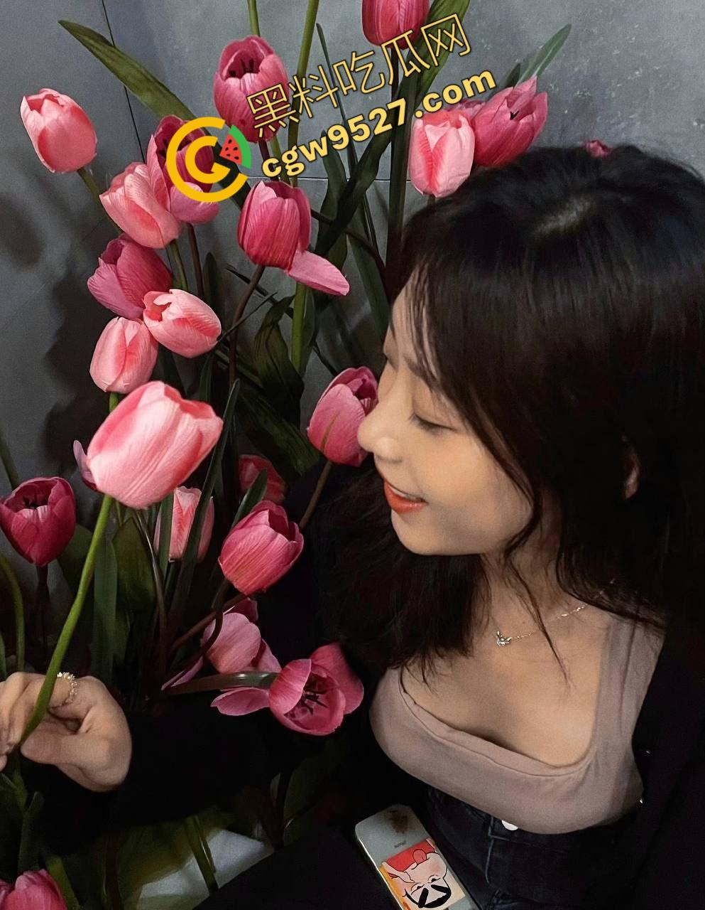 河北唐山新婚人妻【吴蕾云】出轨成瘾!结婚仅半年被老公发现后离婚,与奸夫吃奶操穴视频流出,风骚至极!-4