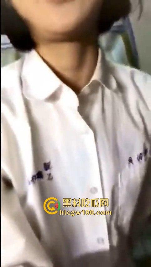 台湾工商学院大一学妹【蒋瑶】大量淫照视频流出,勾搭网友的淫荡小母狗,推荐校园系列!!-9