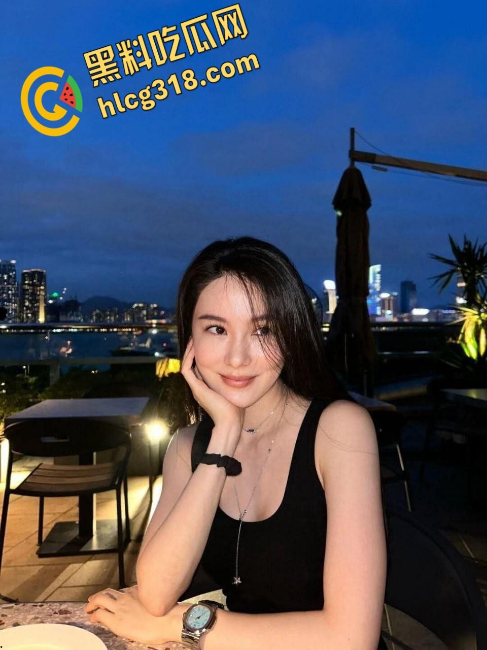 香港中文大学气质御姐【郭碧乐】,毕业后高管白领寂寞自拍,美乳大长腿主动女上尽显完美身材 !-2