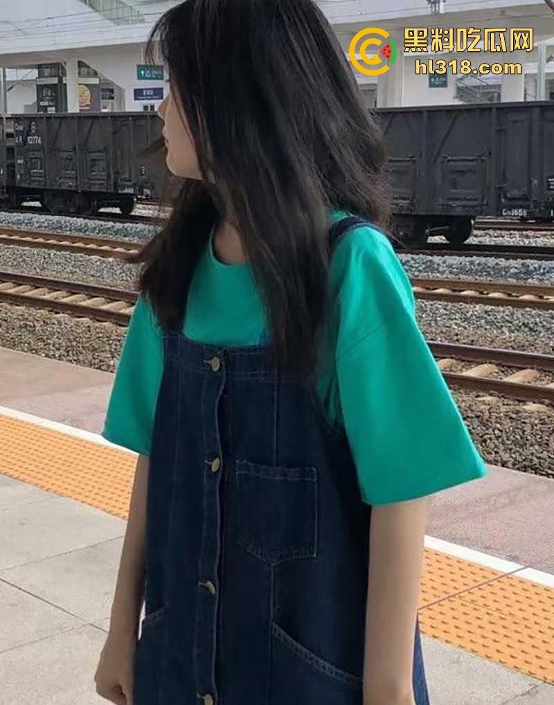 海角乱伦,跟老婆小姨子玩5P乱交淫趴,三男两女大混战,叠罗汉后入,前后夹击双洞齐开!-1