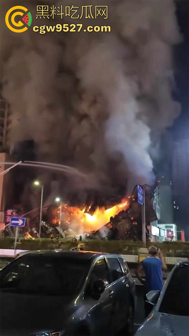 探店博主真能把店带火啊！江苏连云港京东电器自营店突发火灾，经过一宿的救援，才将大火熄灭！-4