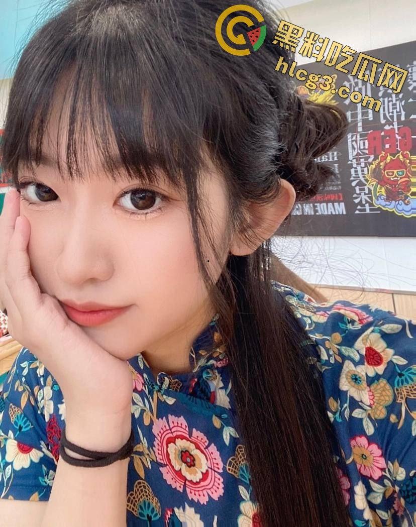 出轨视频曝光!高冷女神变淫荡母狗,调教前后大揭秘,口交颜射后入全程曝光!-1