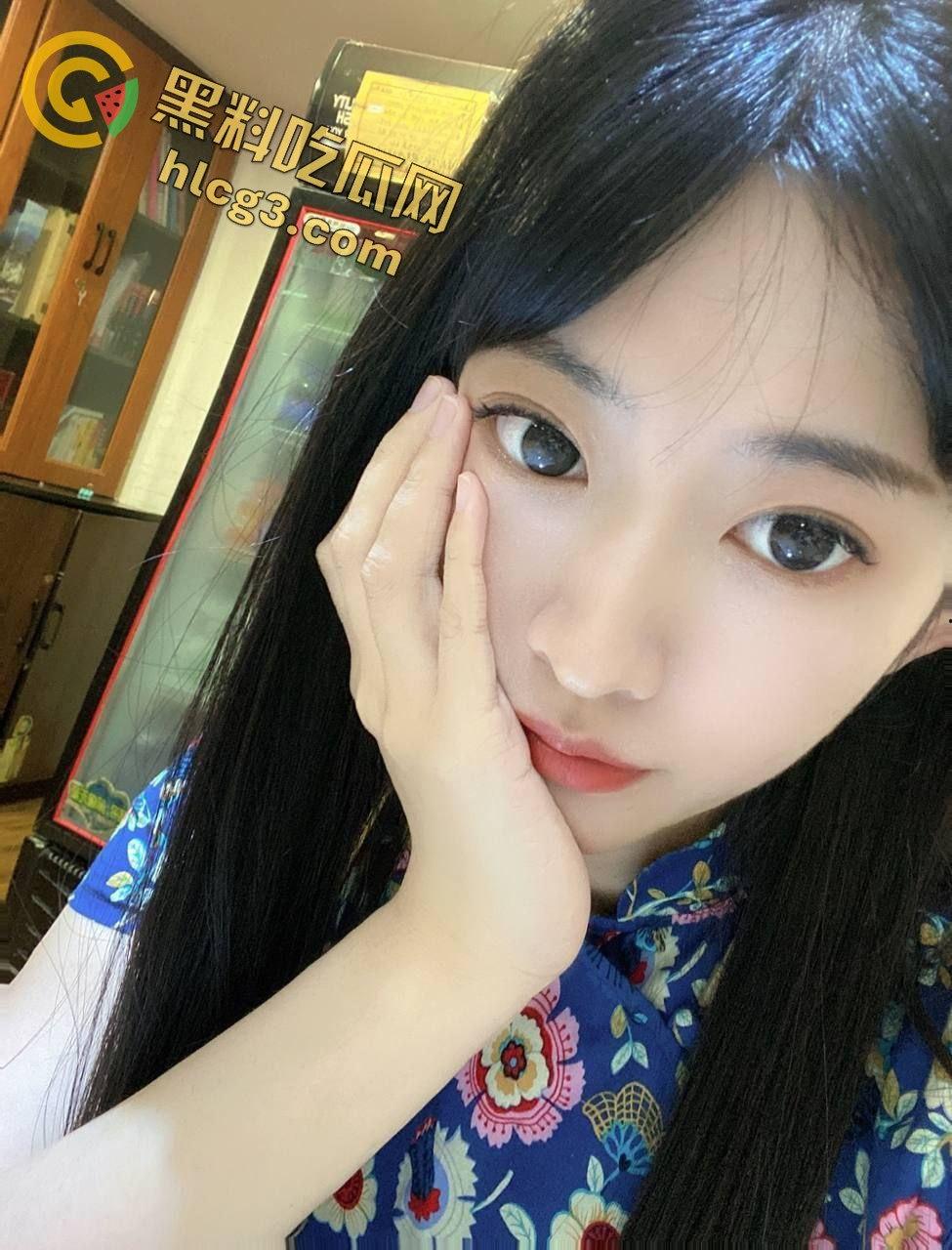 出轨视频曝光!高冷女神变淫荡母狗,调教前后大揭秘,口交颜射后入全程曝光!-2