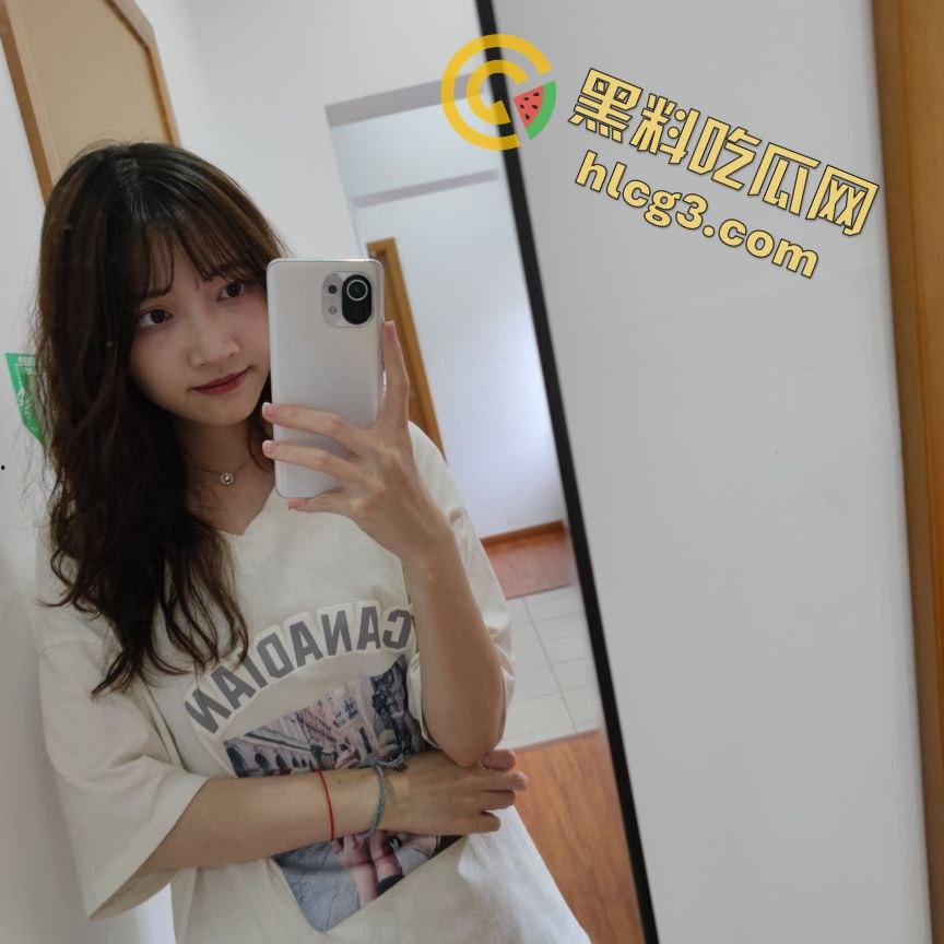 出轨视频曝光!高冷女神变淫荡母狗,调教前后大揭秘,口交颜射后入全程曝光!-5